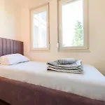 Apricus Apartment