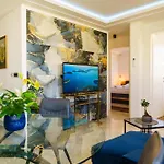 Apricus Apartment *